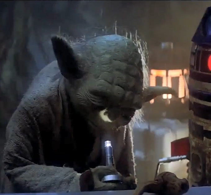 Master Yoda Showing You the Wrong Way of Using A Flashlight!!!